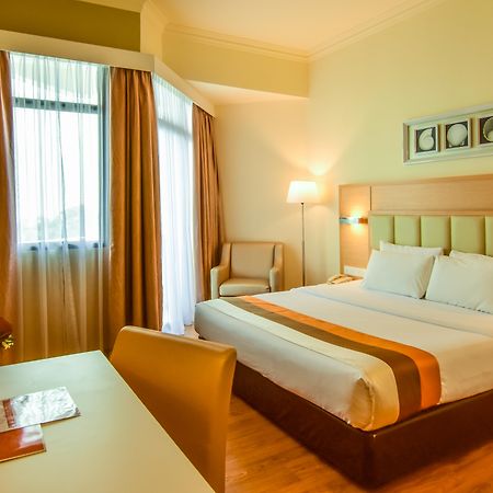 Hotel Sentral Seaview @ ​Beachfront Tanjung Bungah  Exteriér fotografie