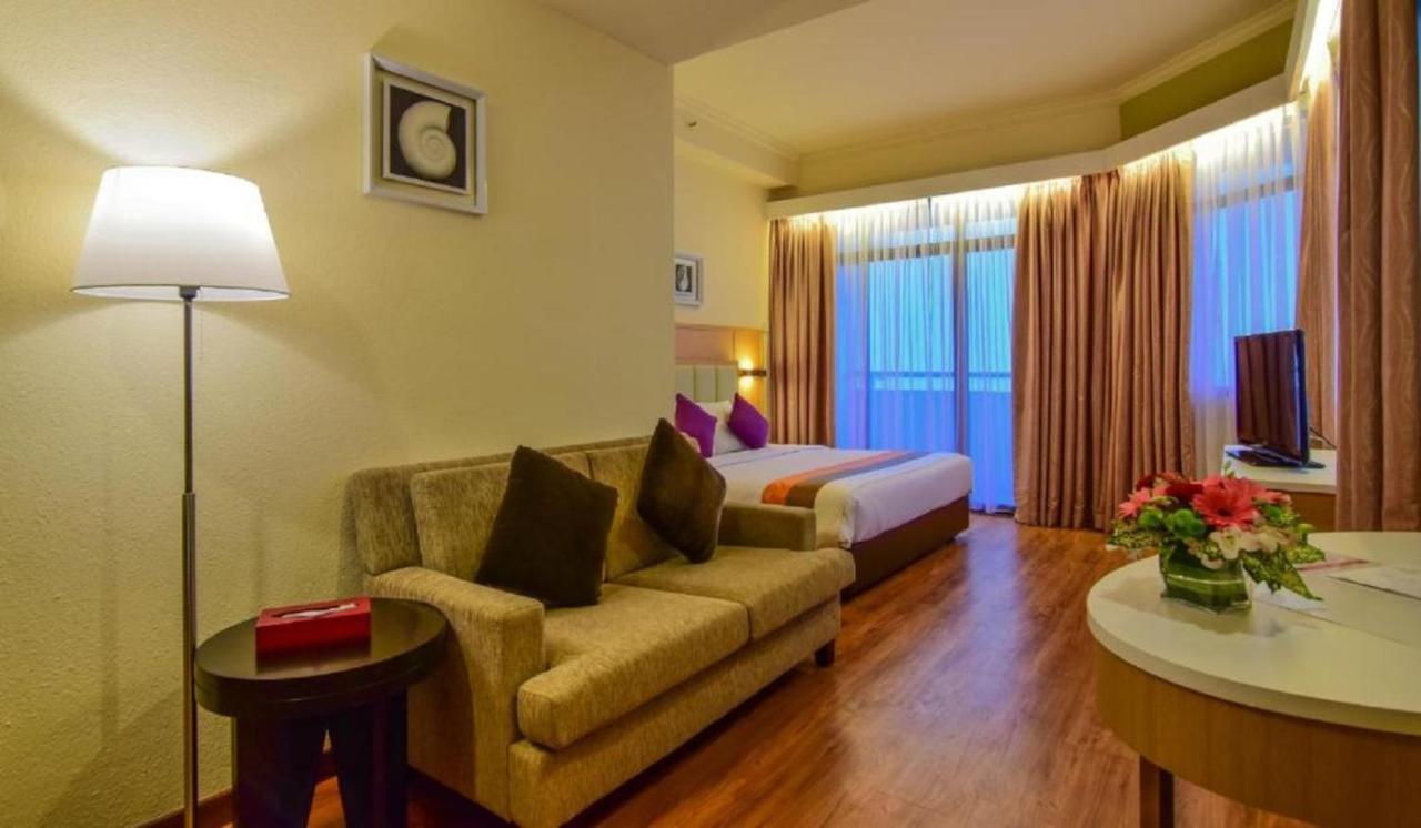Hotel Sentral Seaview @ ​Beachfront Tanjung Bungah  Exteriér fotografie