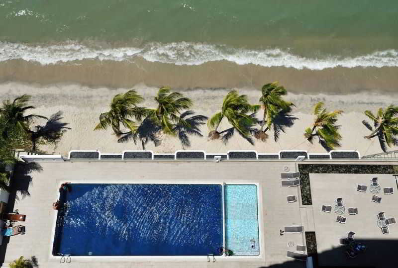 Hotel Sentral Seaview @ ​Beachfront Tanjung Bungah  Exteriér fotografie