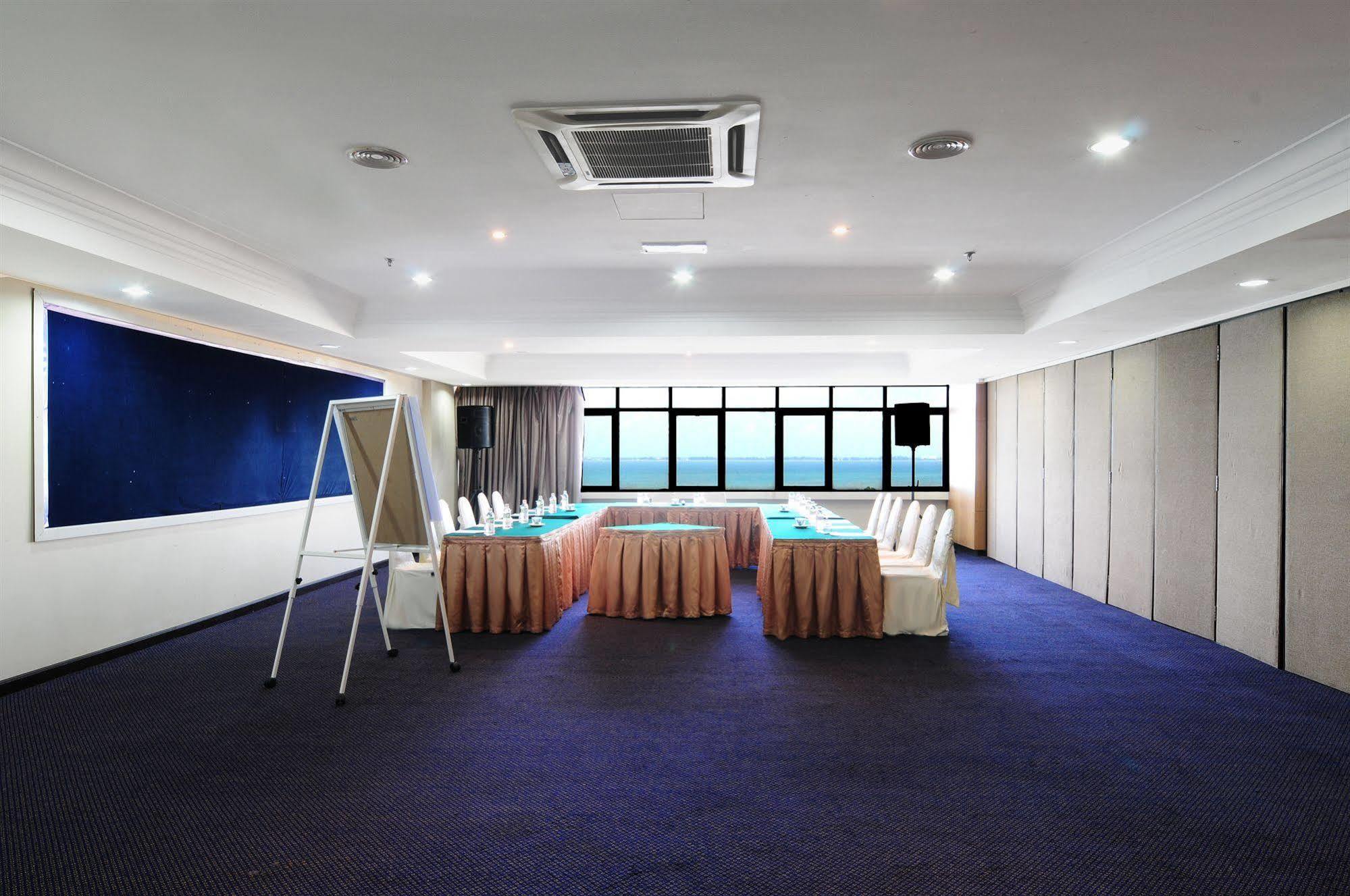 Hotel Sentral Seaview @ ​Beachfront Tanjung Bungah  Exteriér fotografie
